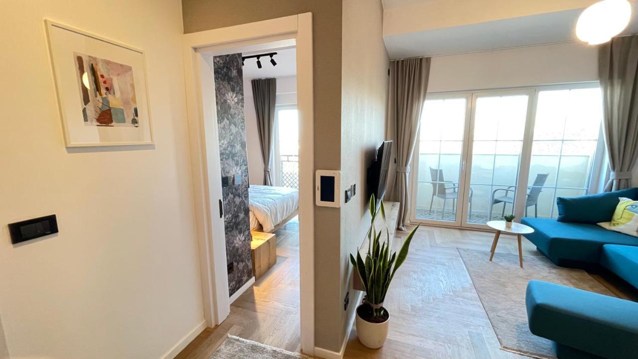 פרישטינה Floral Inn מראה חיצוני תמונה