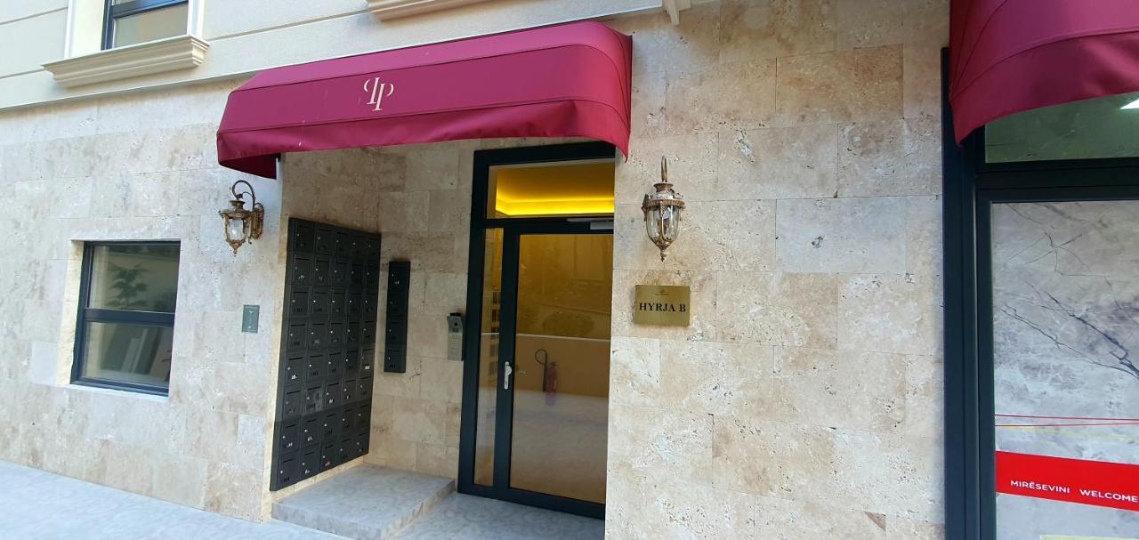 פרישטינה Floral Inn מראה חיצוני תמונה